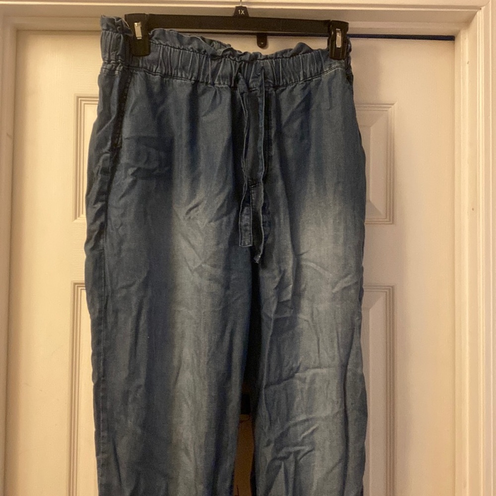NWOT zenana denim joggers
